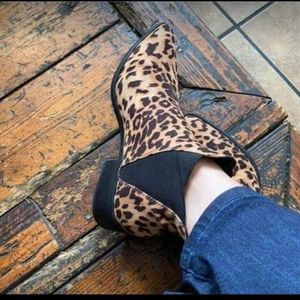 Botines de leopardo